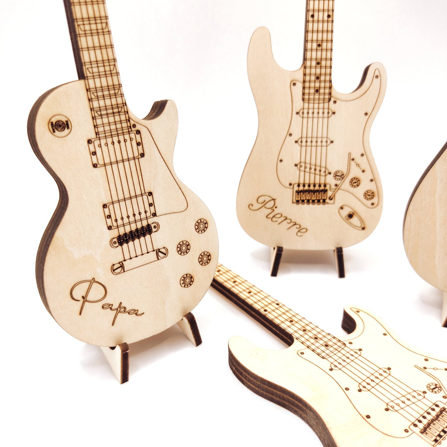 Boîte guitare personnalisé et médiators électrique ou acoustique