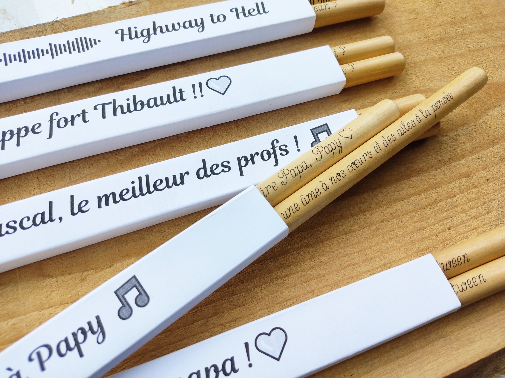 Baguettes de batterie gravées pour papy