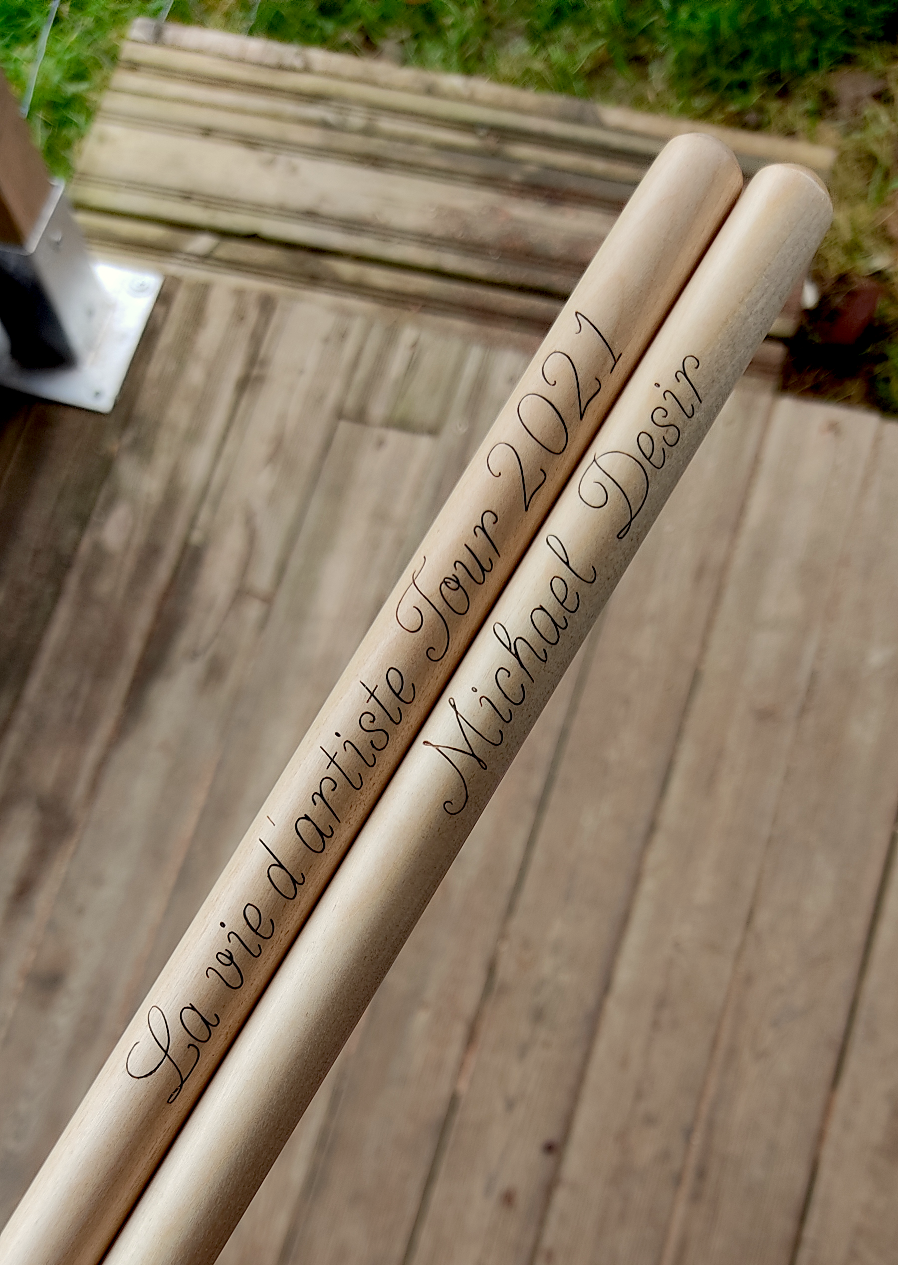 Baguettes batterie érable gravées