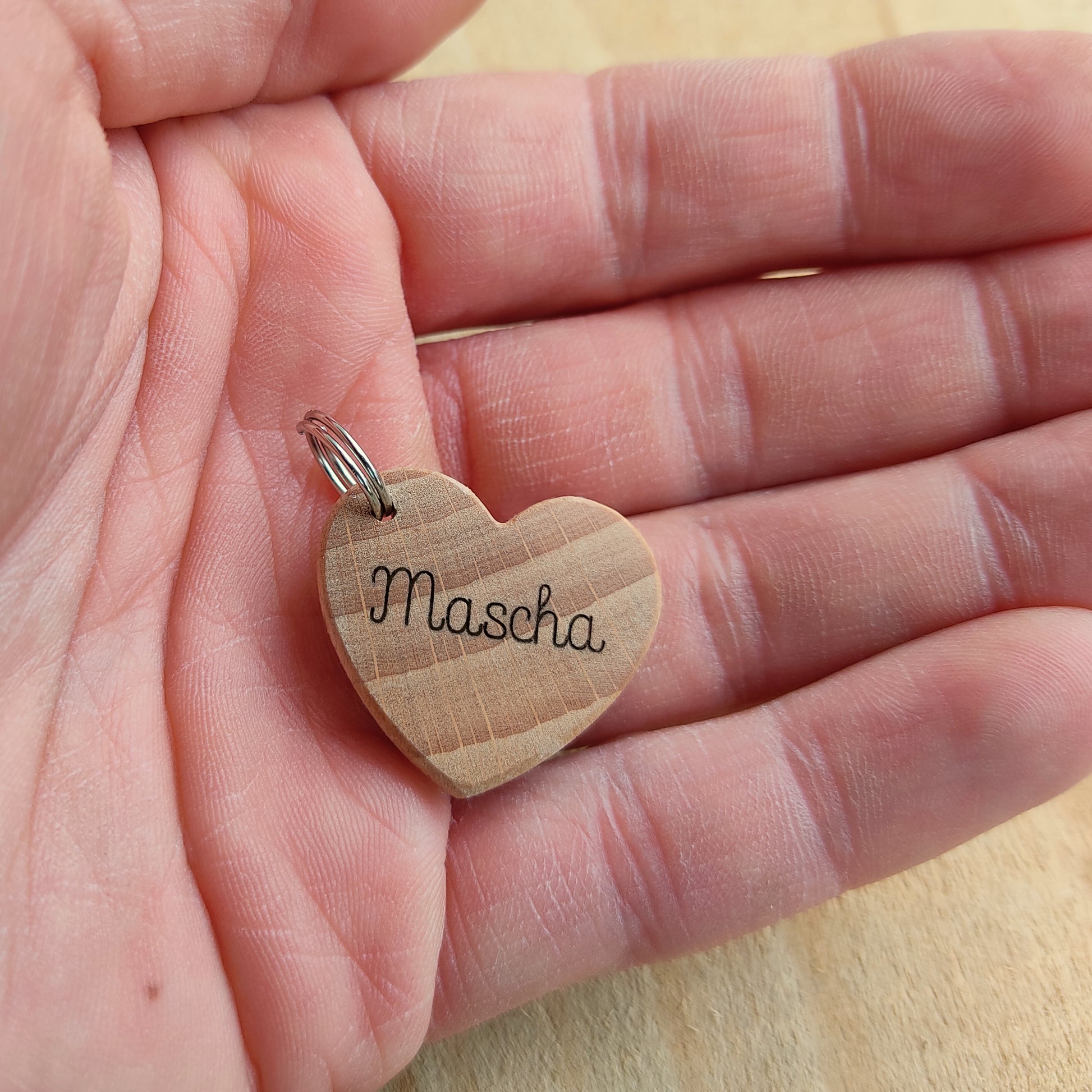 Médaille pour chat cœur en bois massif - L'Atelier du bois 88