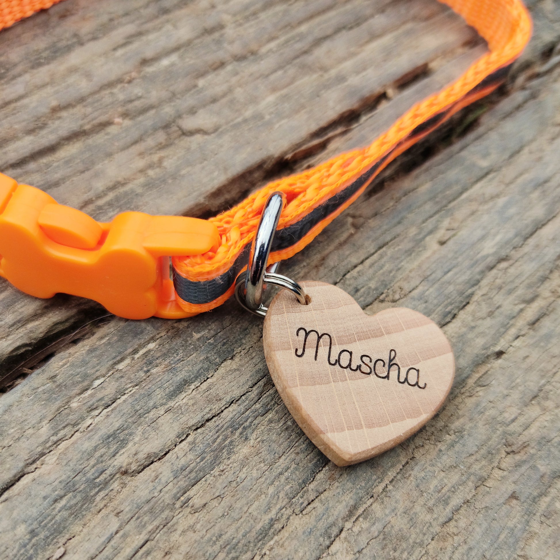 Médaille pour chat cœur en bois massif - L'Atelier du bois 88