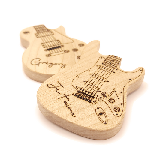 Boîte en forme de guitare avec son médiator – Le cadeau parfait pour les musiciens