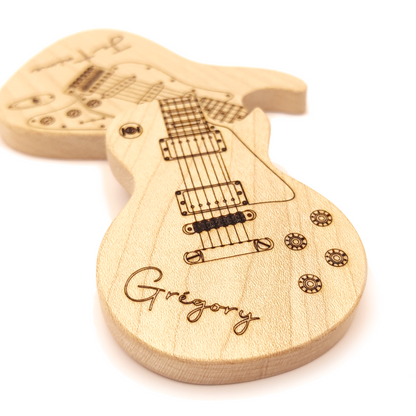 Boîte en forme de guitare avec son médiator – Le cadeau parfait pour les musiciens