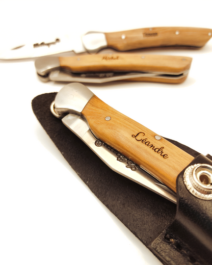 Couteau rustique en bois personnalisé