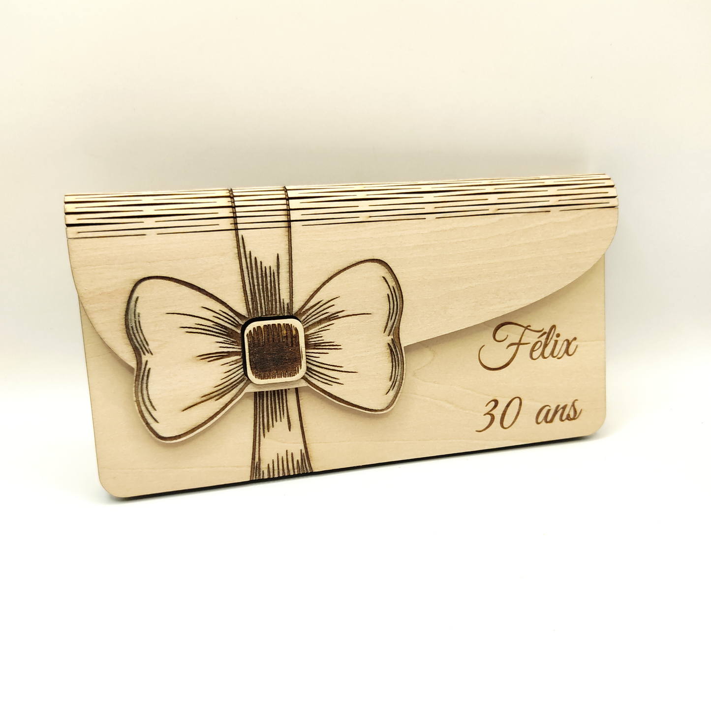 Enveloppe en bois personnalisée
