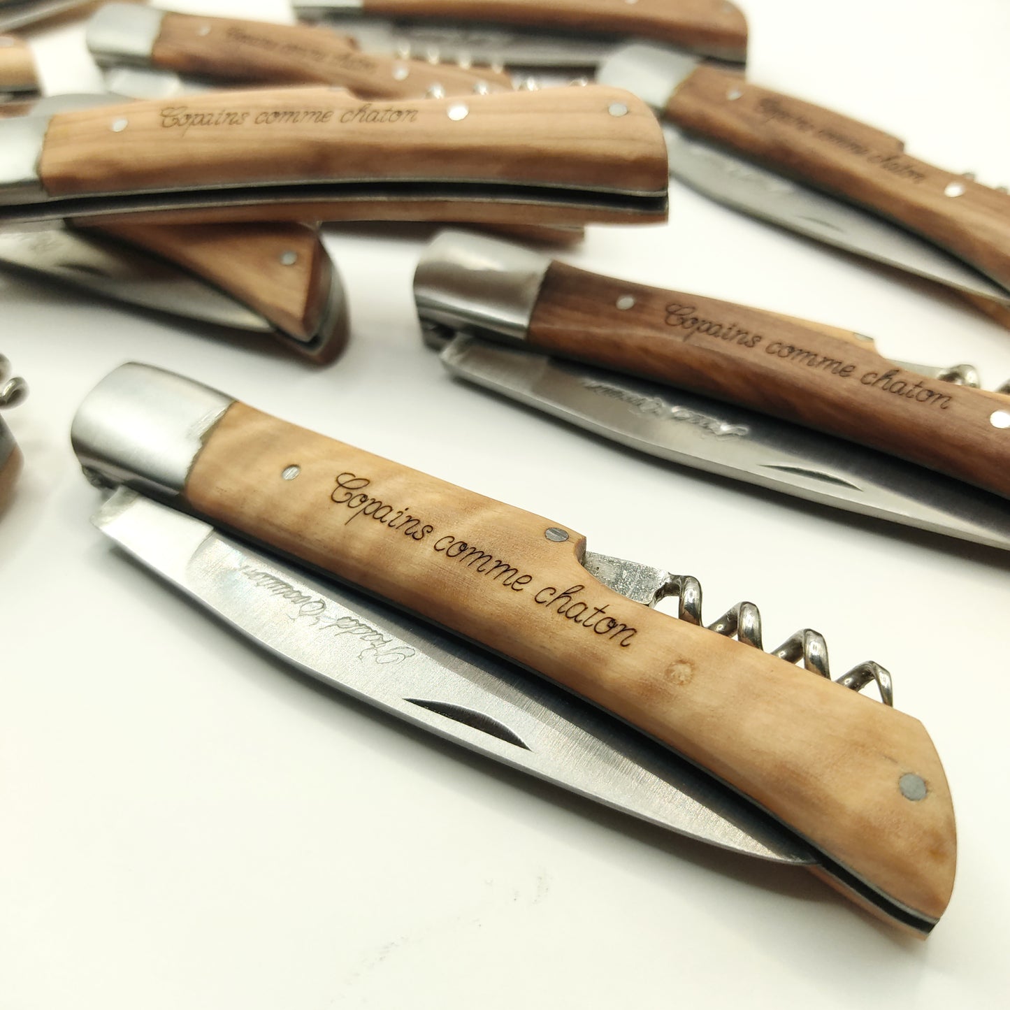 Couteau rustique en bois personnalisé et tire-bouchon