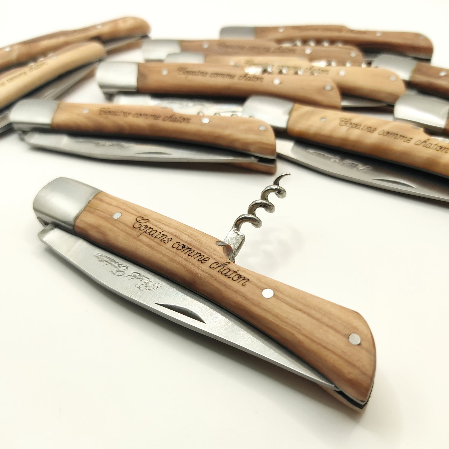 Couteau rustique en bois personnalisé et tire-bouchon