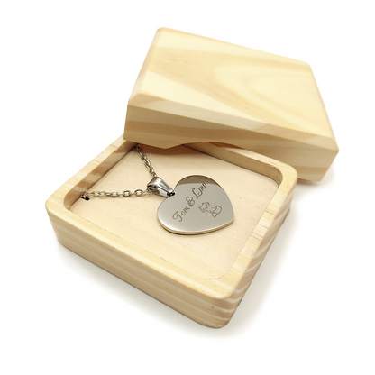 Pendentif cœur personnalisé et boîte en pin