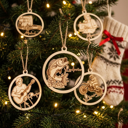 Boule de Noël à thème avec prénom
