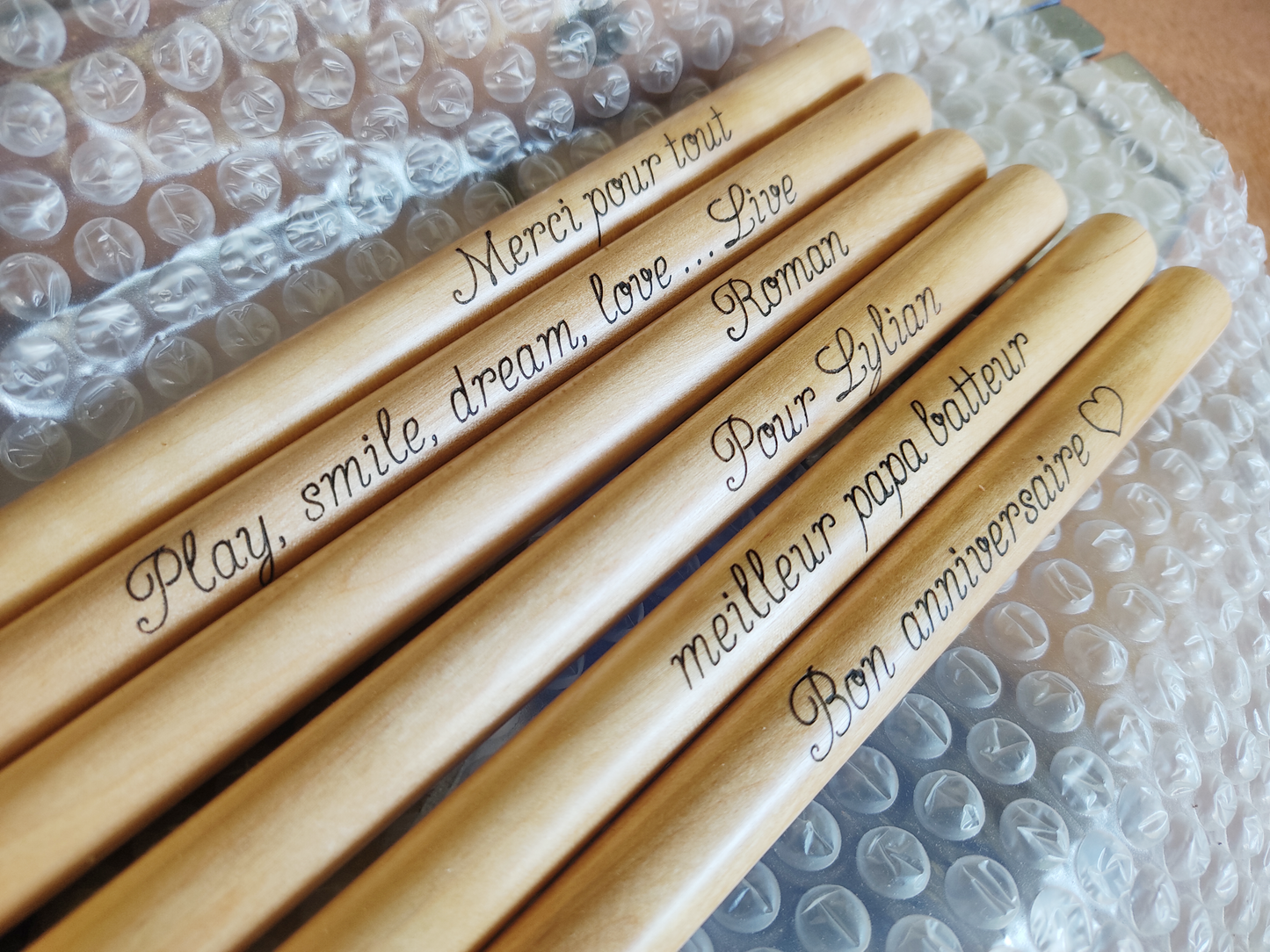 Paire de baguettes de tambour Baguettes en bois gravées en taille 5A,  cadeaux pour batteur ou musicien, cadeaux de groupe personnalisés, cadeau  de Noël étudiant -  France