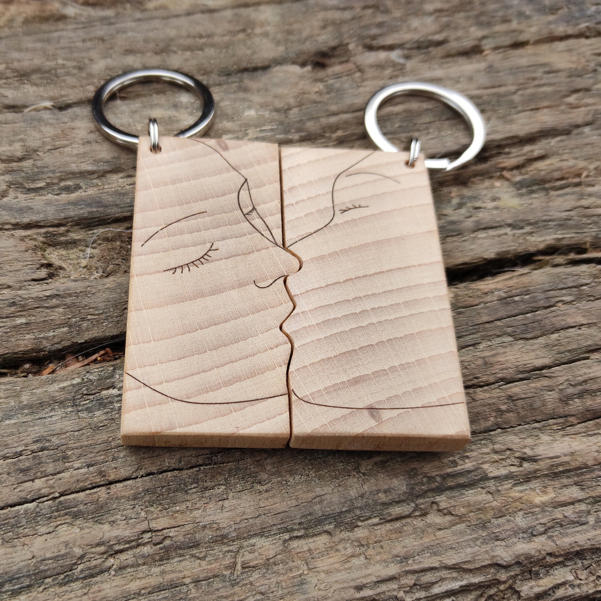 Cadeau unique pour amoureux en bois
