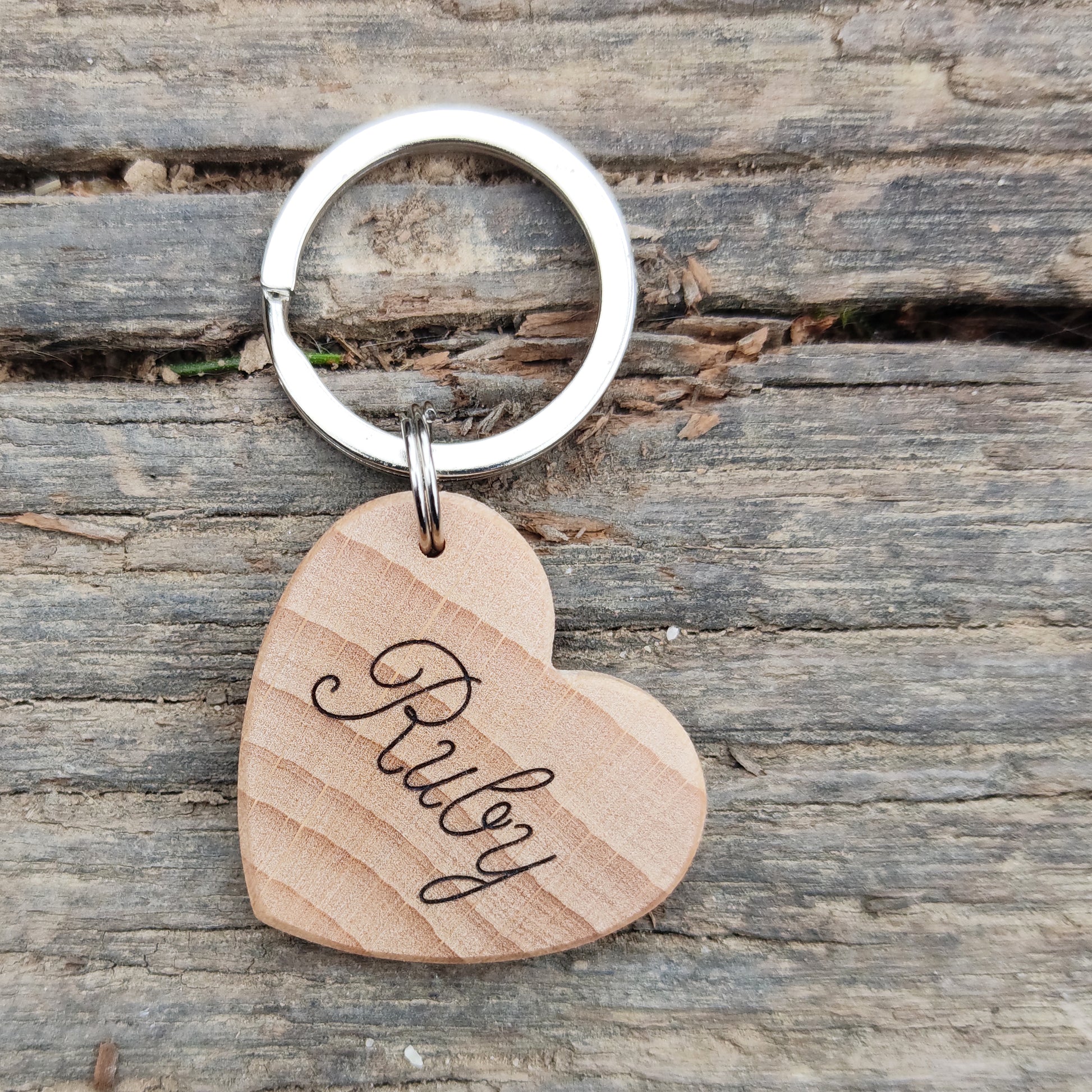 Médaille pour chien cœur en bois massif - L'Atelier du bois 88